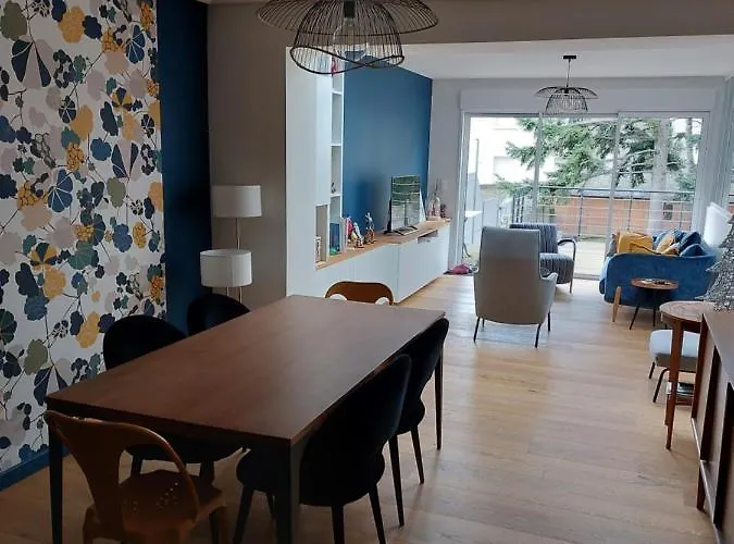 Maison Familiale Centre Avec Parking *